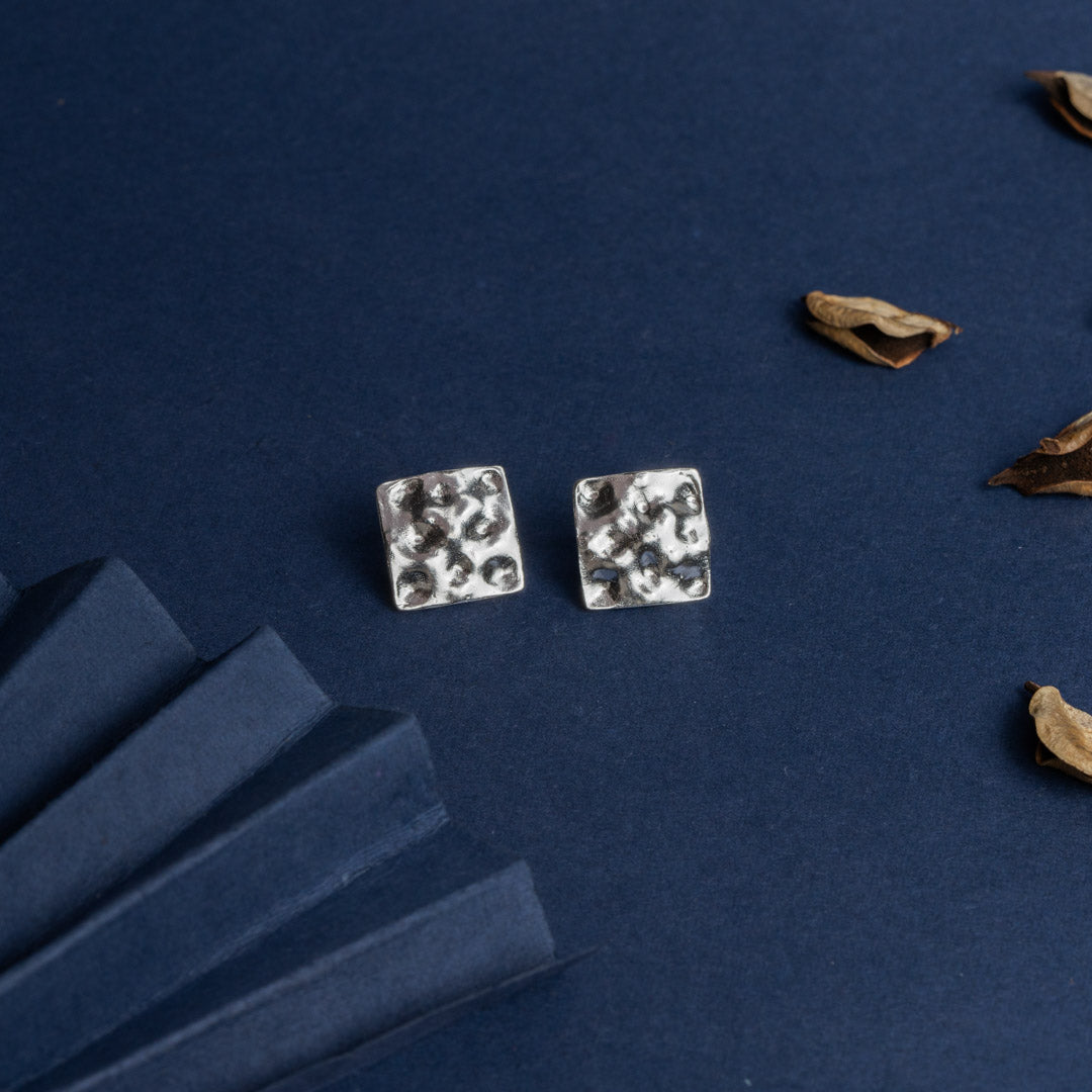Chowkor Studs
