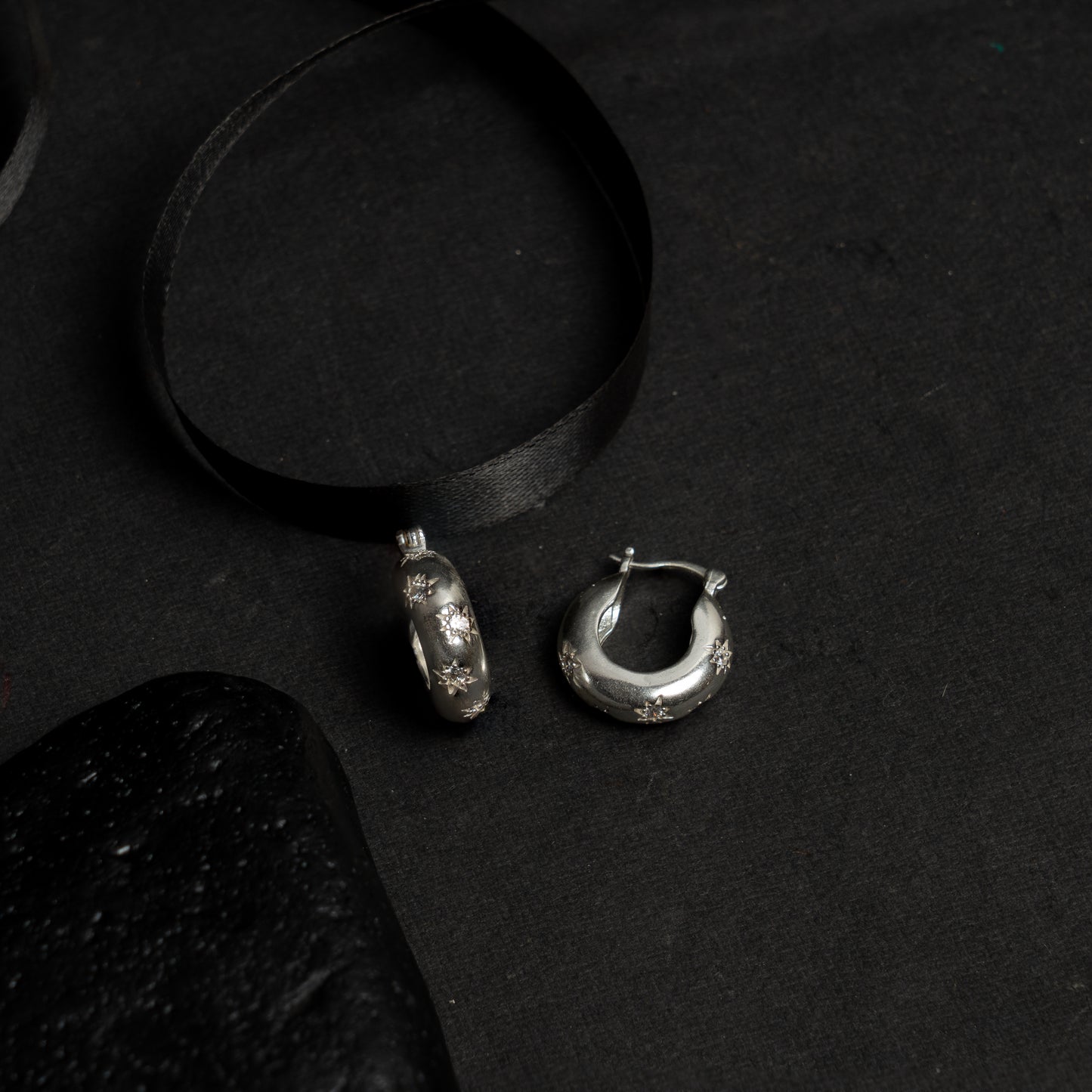 Chandani Round Hoops