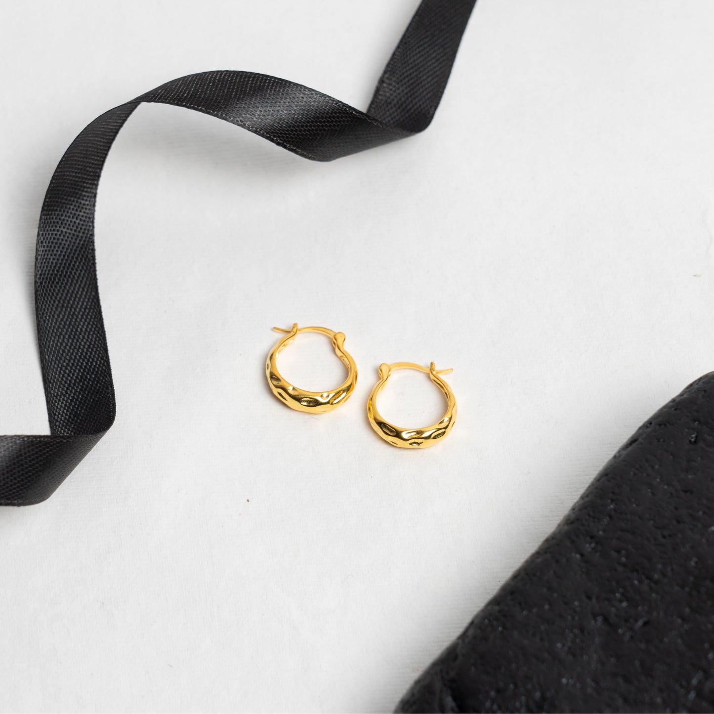 Saaj Hoops