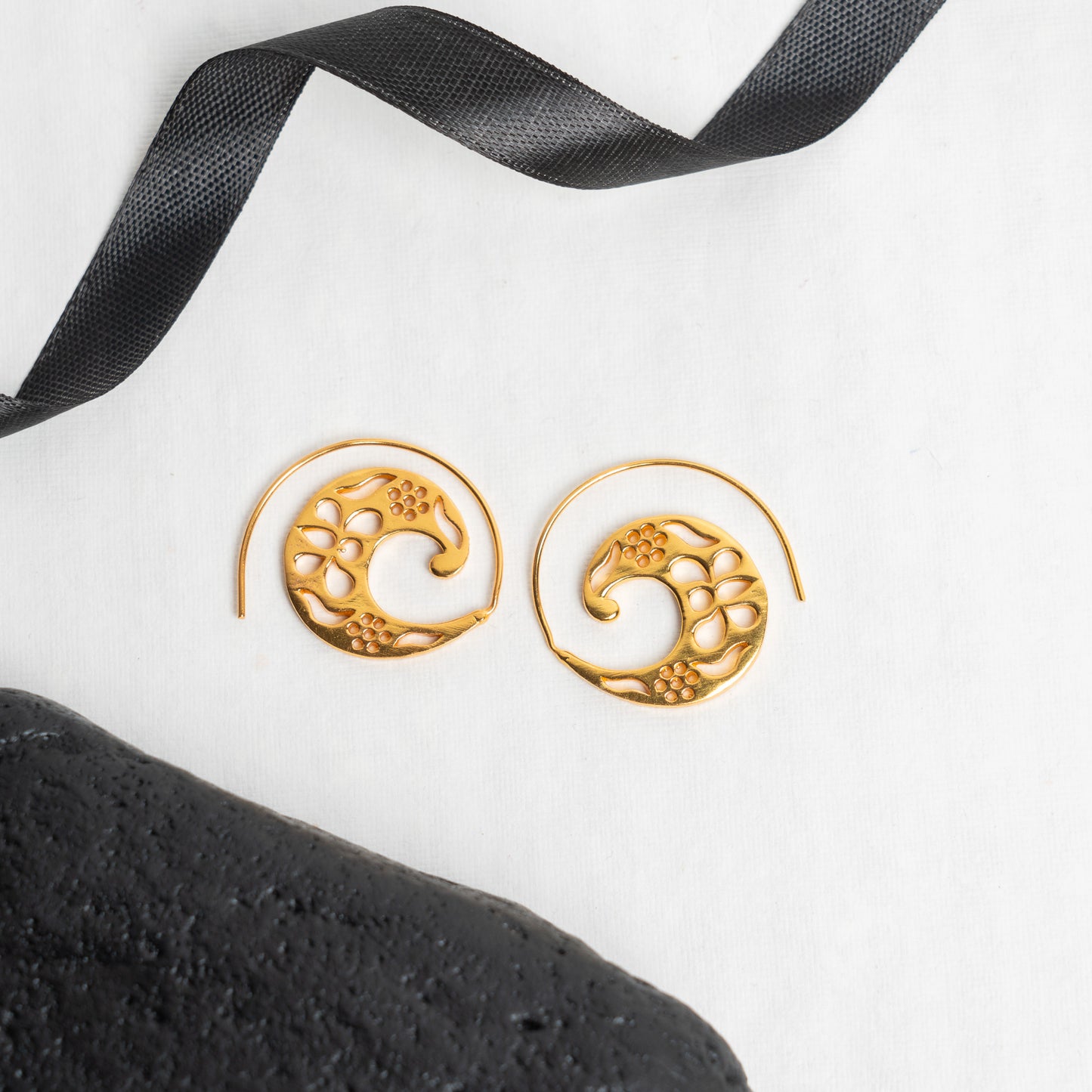 Wave Hoops